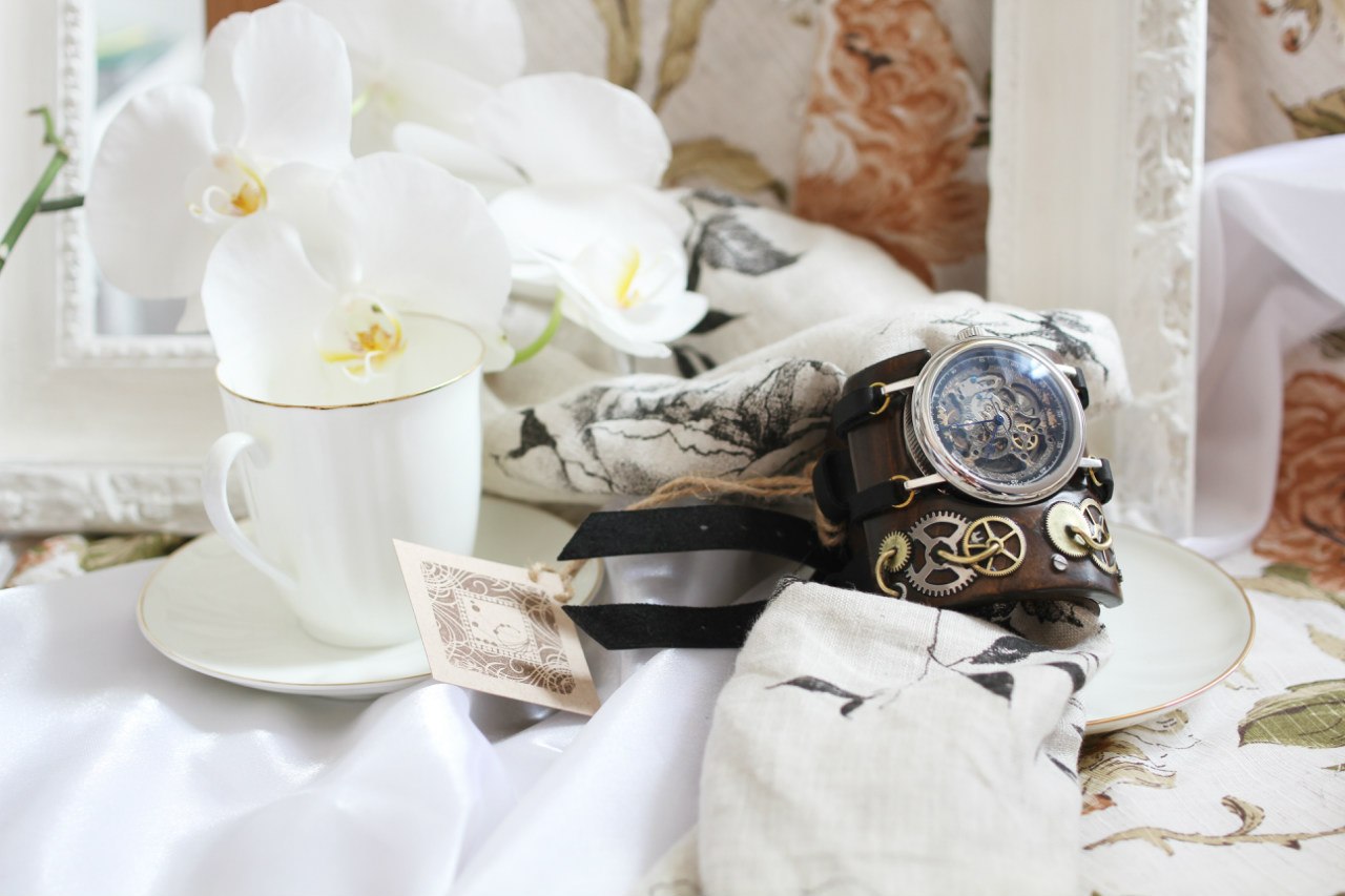 Стимпанк часы «Костяной фарфор»